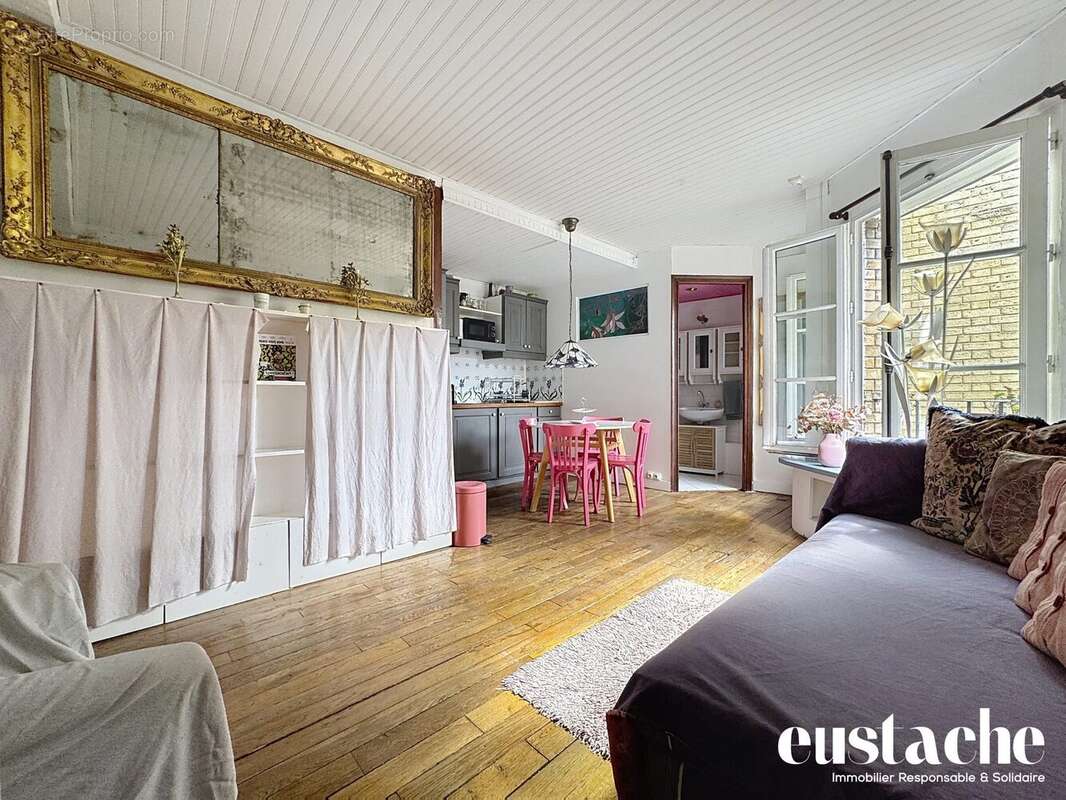 Appartement à PARIS-16E