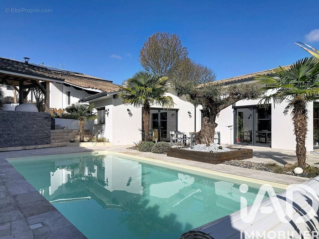 Photo 1 - Maison à NEUVICQ