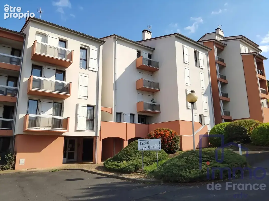 Appartement 3 pièces 74 m² à vendre à Vals-Pres-Le-Puy (43750) - photo 1