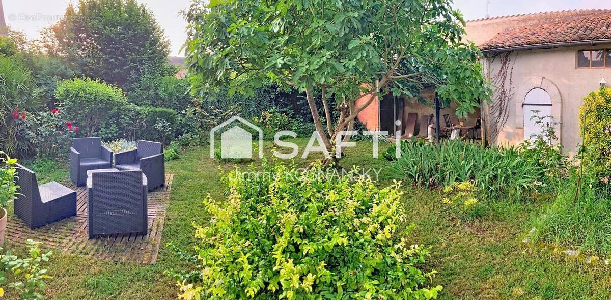 Photo 1 - Maison à MONTMORILLON