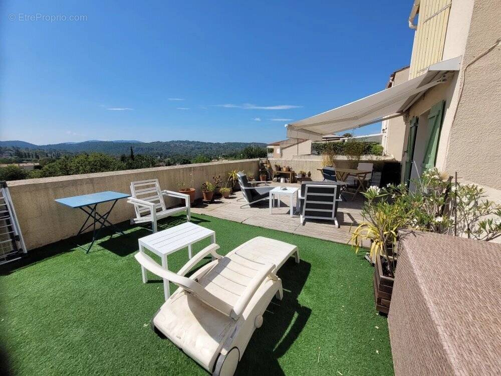 Appartement à PEYMEINADE