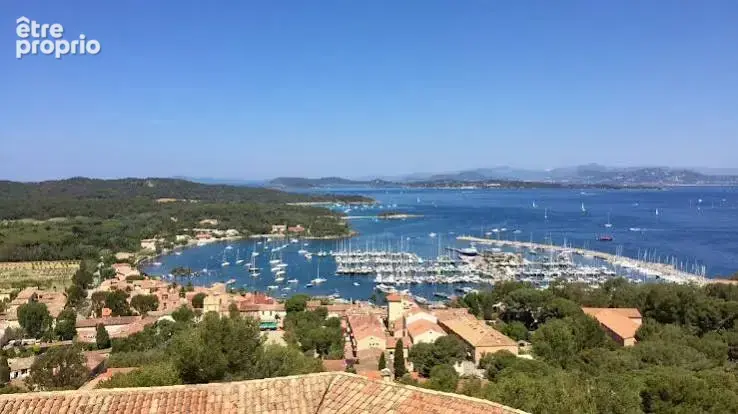 Photo Appartement à Hyeres au prix de 884 000€