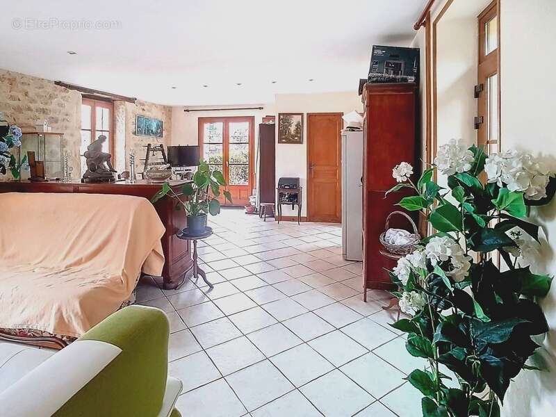 Maison à SAINT-LEGER-SUR-DHEUNE