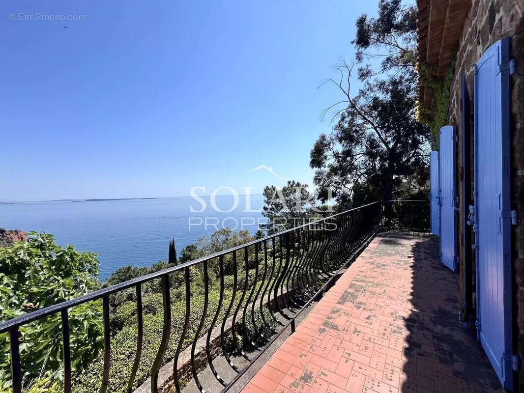 Maison à THEOULE-SUR-MER