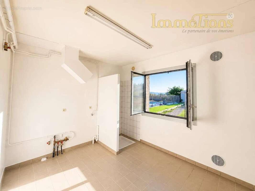 Maison familiale 189 m² avec piscine, garage de 82 m² et vue dégagée - photo 19