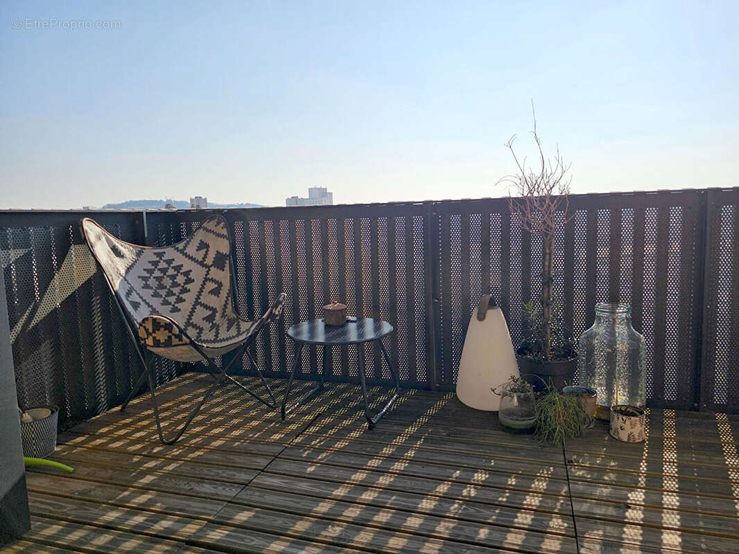 Appartement à NANTERRE