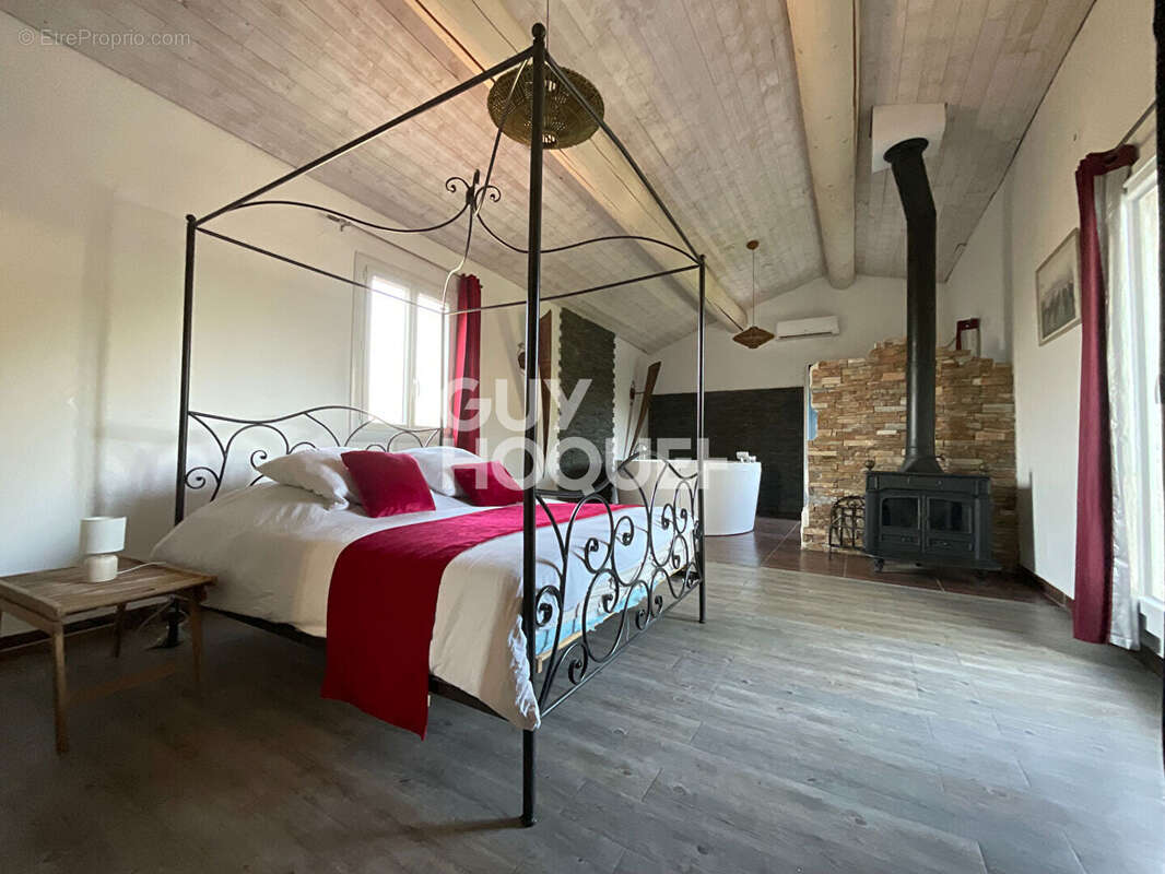 Maison à ALTHEN-DES-PALUDS