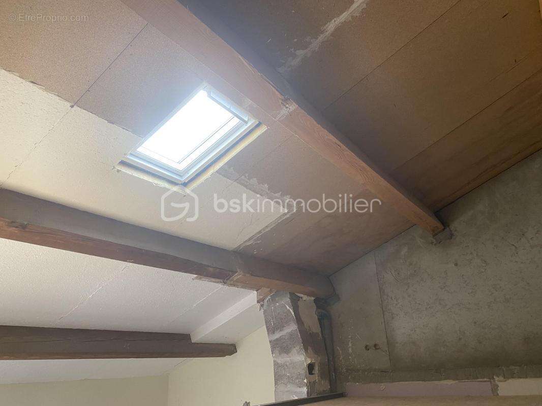 SAINT-CHRISTOL ((84) - Créez votre T3 sur mesure ! Plateau sous forme d'appartement de 77 m² env. situé au 3ème étage avec ascen - photo 10