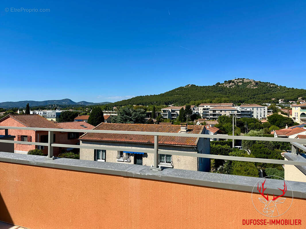 Maison Six Fours Les Plages 6 pièce(s) 136.5 m2 - photo 4