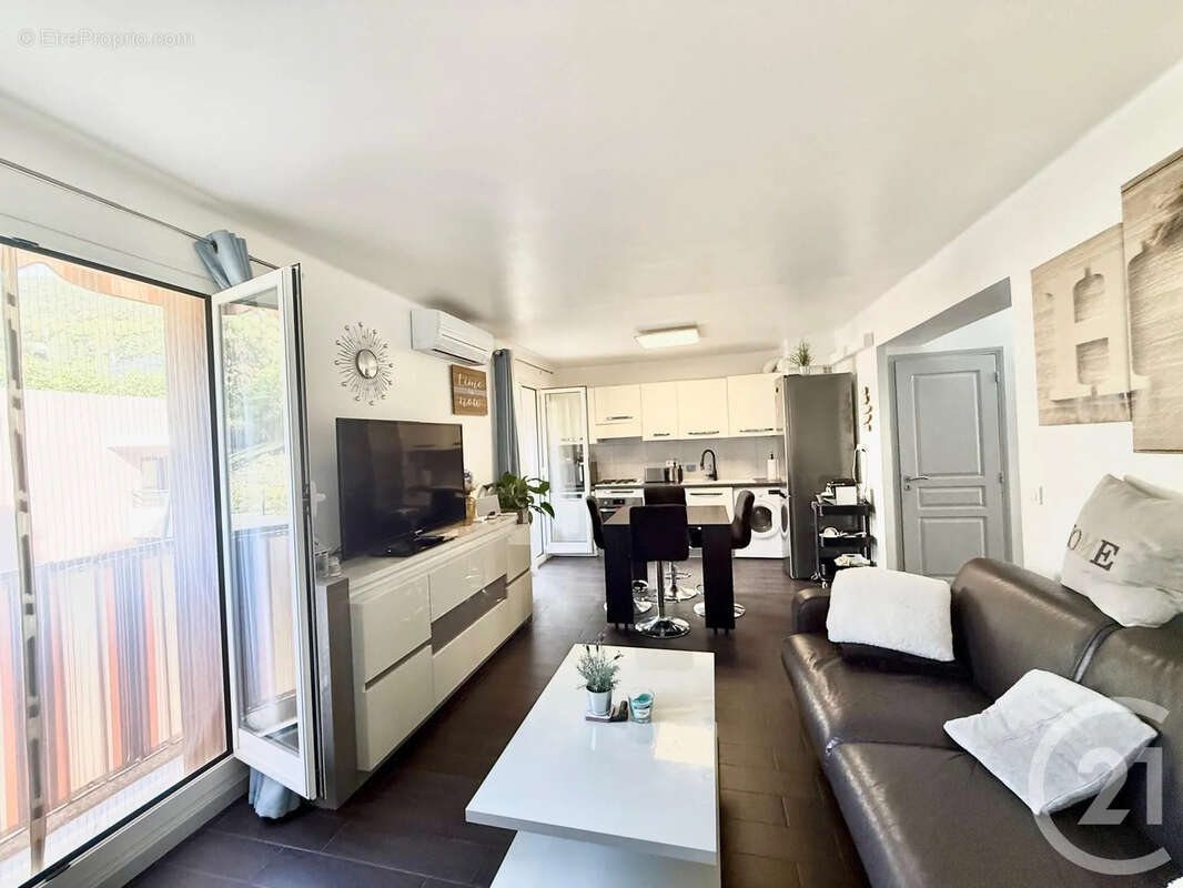 Appartement à ROQUEBRUNE-CAP-MARTIN