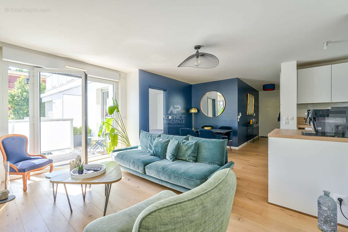 CHAVILLE bas limite Sèvres - 3 pièces récent avec balcon. - photo 8