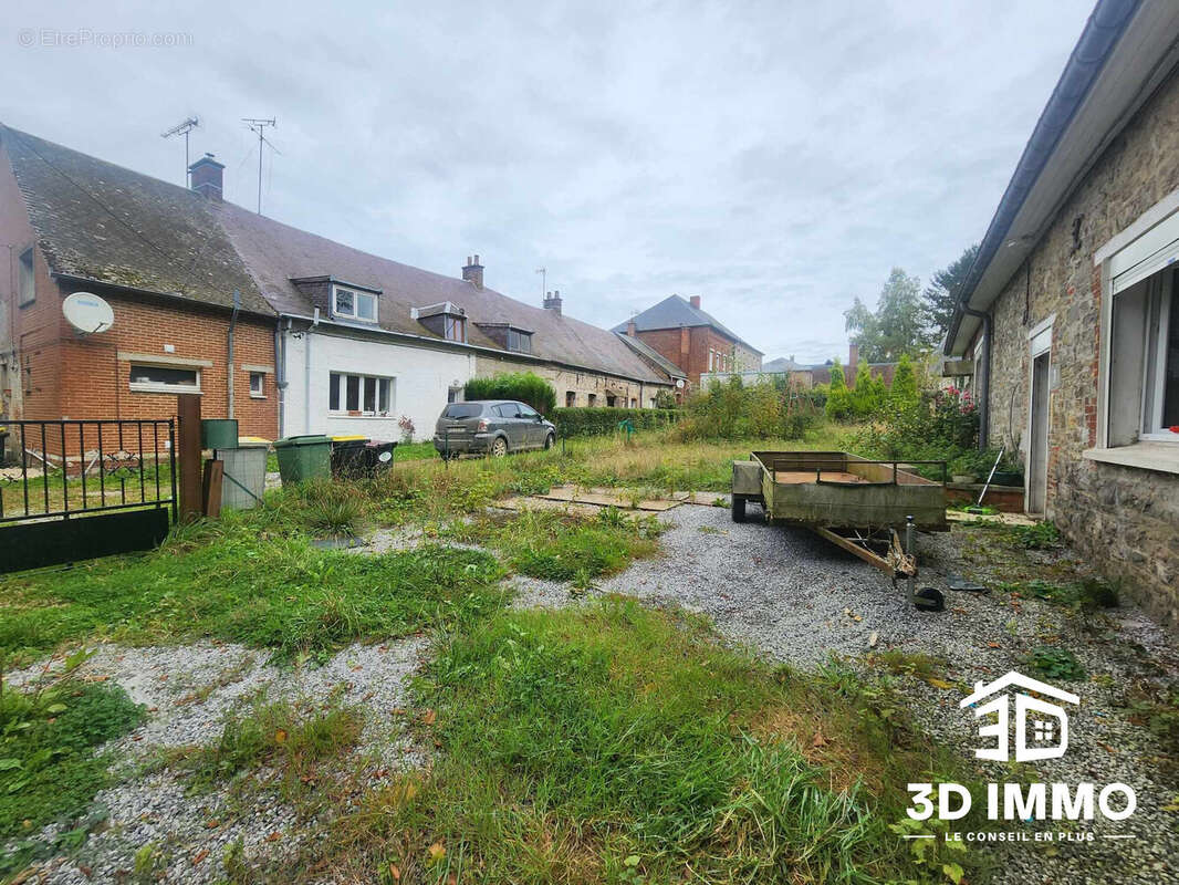 Maison à SARS-POTERIES