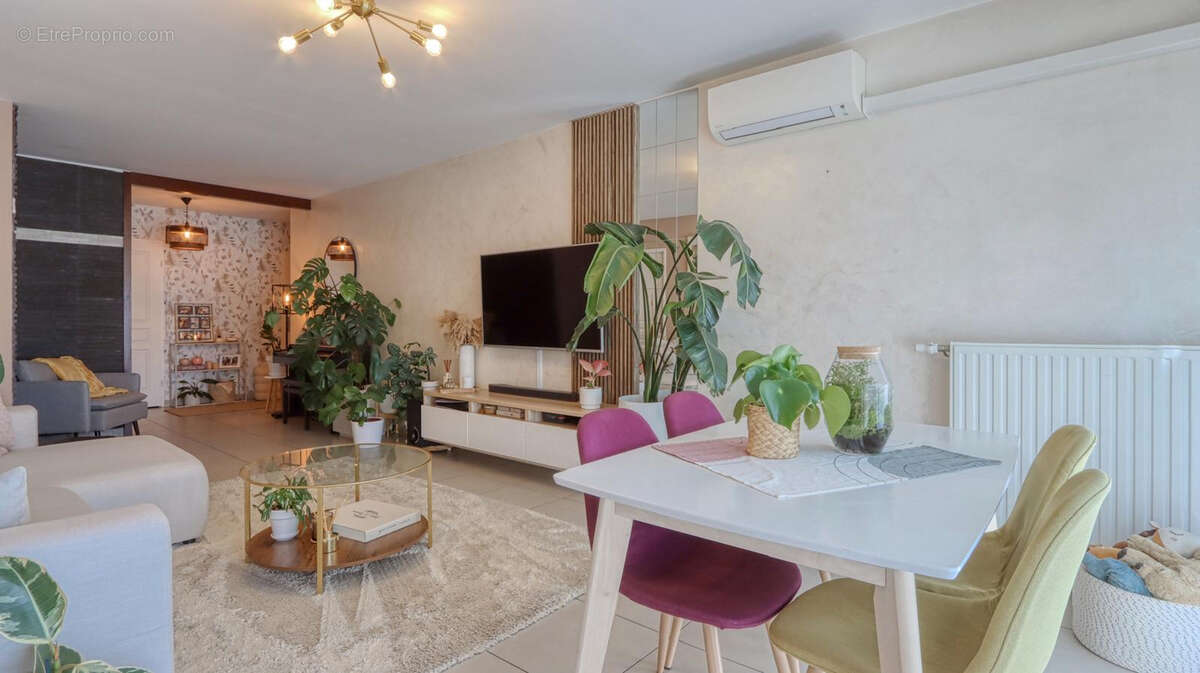 Appartement à FEYZIN