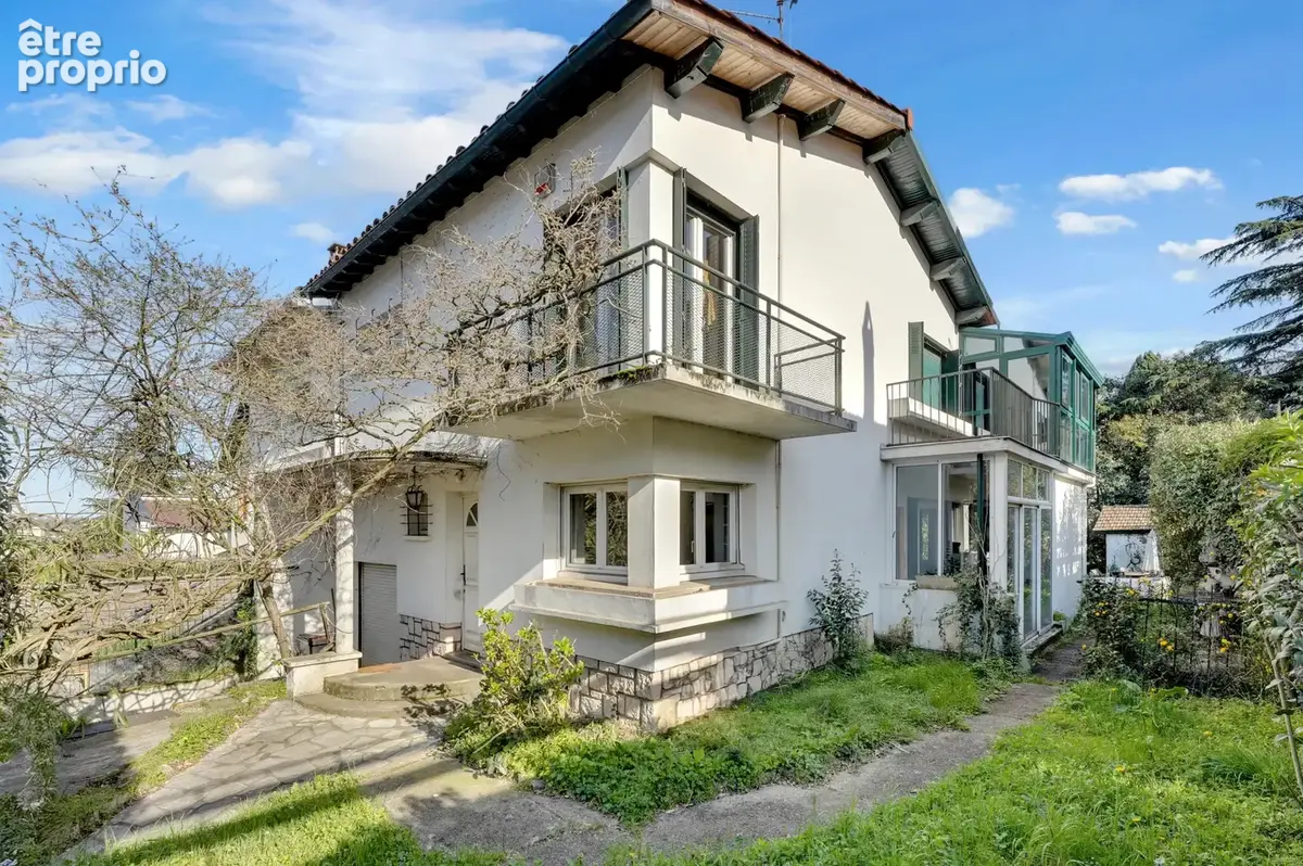 Maison familiale avec jardin et piscine - photo 15