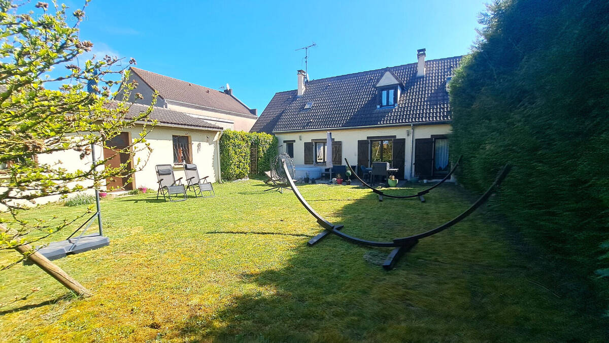 Maison à BEAUMONT-SUR-OISE