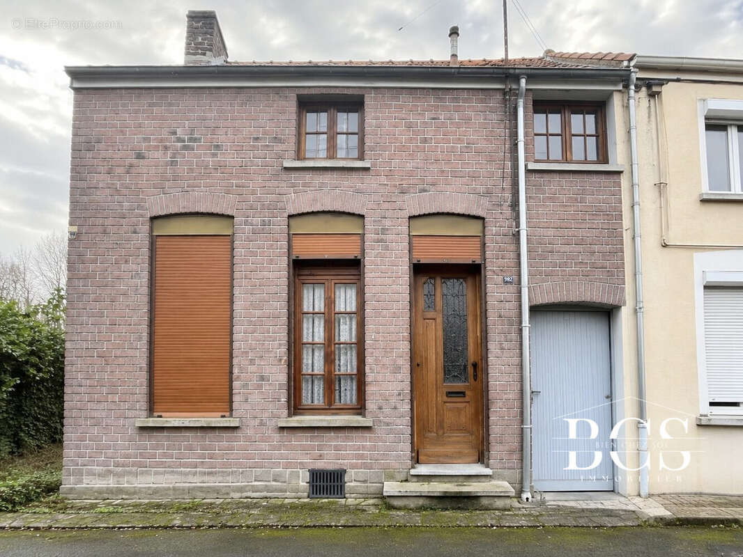Maison à VIEUX-CONDE