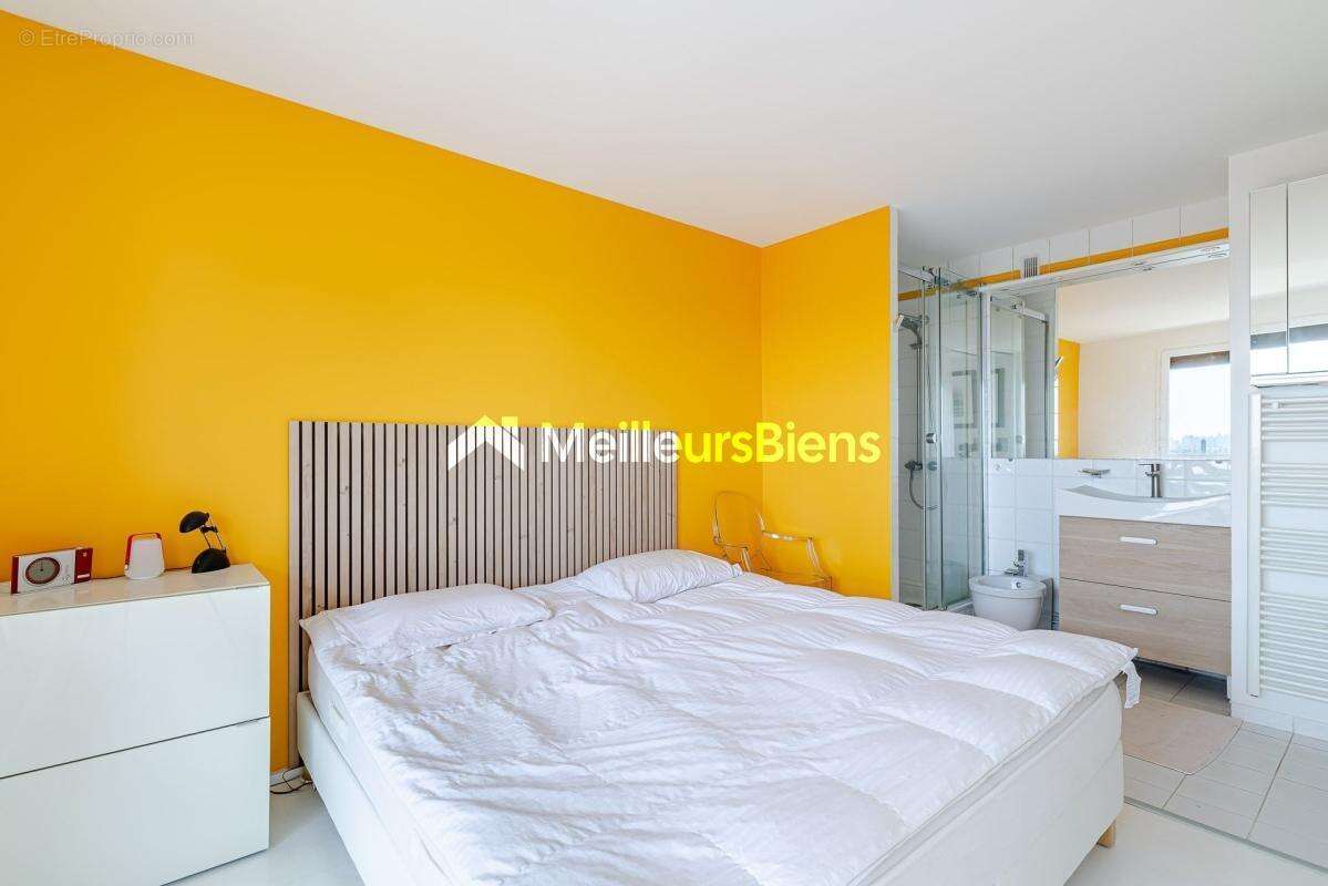 Appartement à PARIS-20E