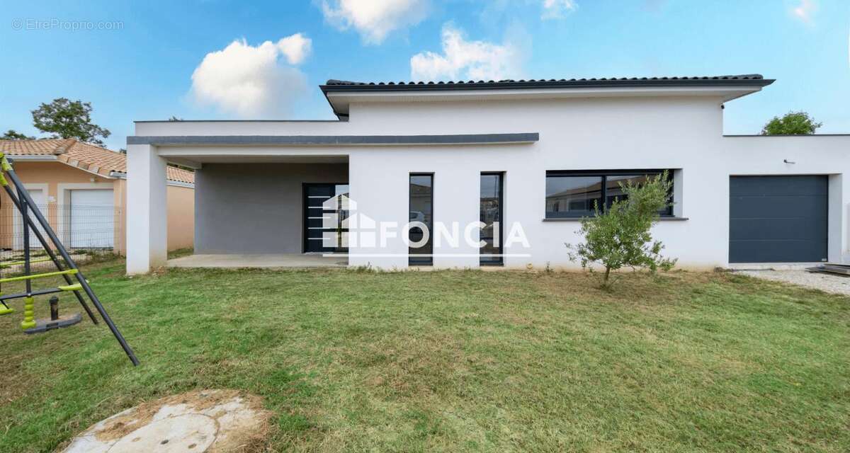 Maison à SAINT-HILAIRE