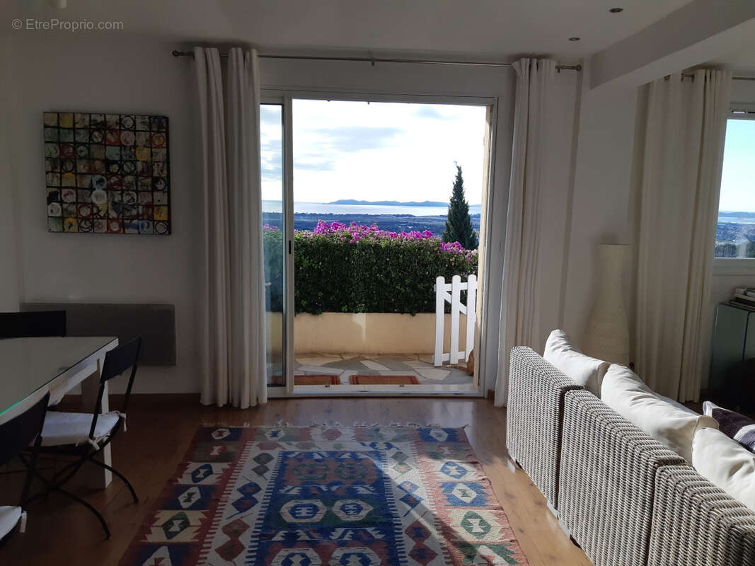Appartement à HYERES