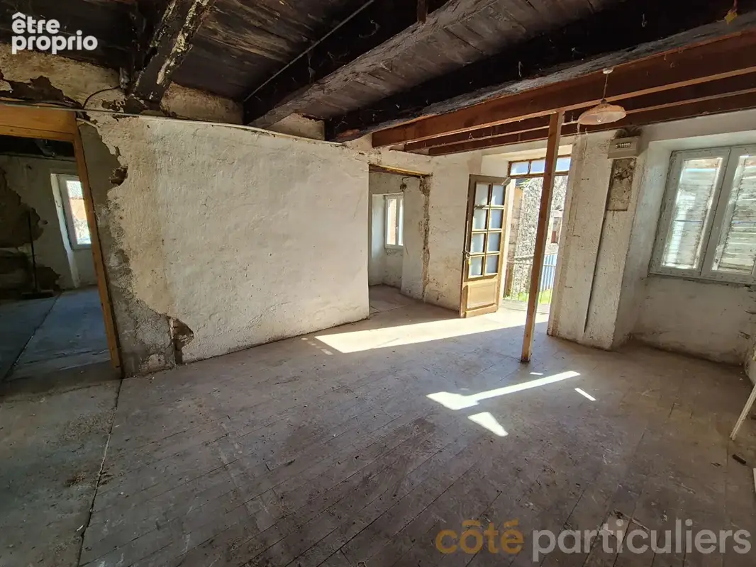 Maison avec dépendances à rénover - photo 11