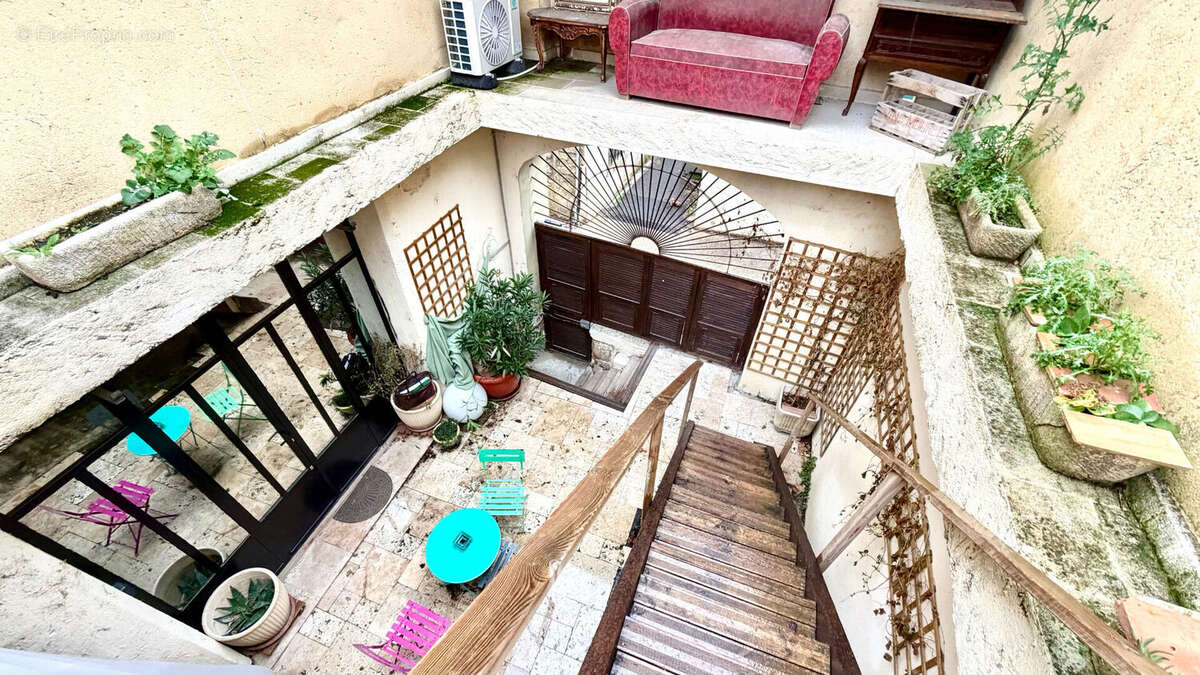 Demeure de charme avec 2 appartements attenants. - photo 6