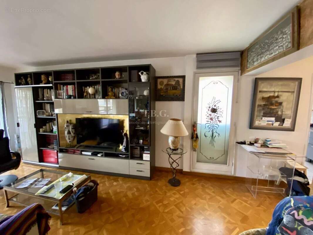 Appartement à MARSEILLE-6E
