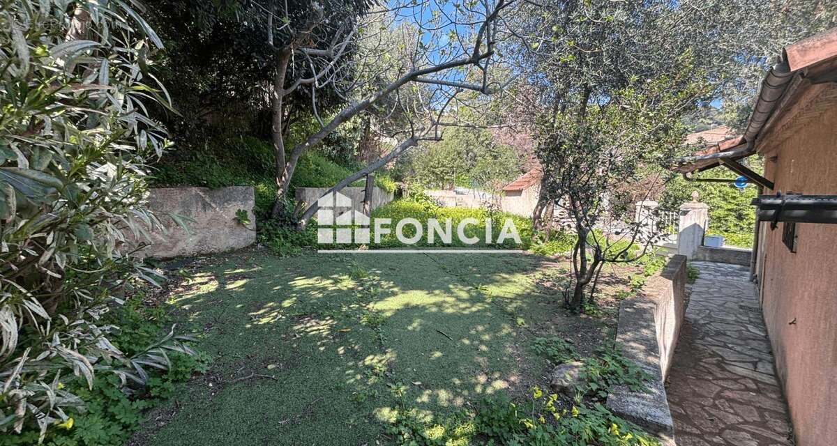 Maison à BORMES-LES-MIMOSAS