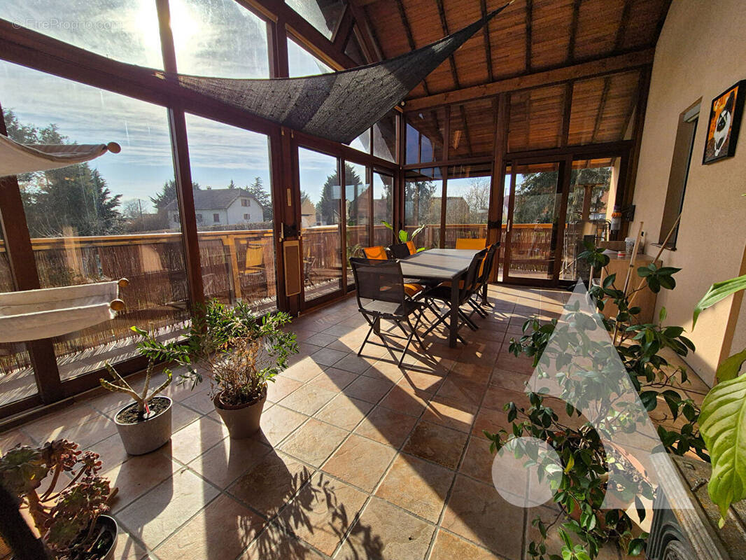 Maison à LE DESCHAUX