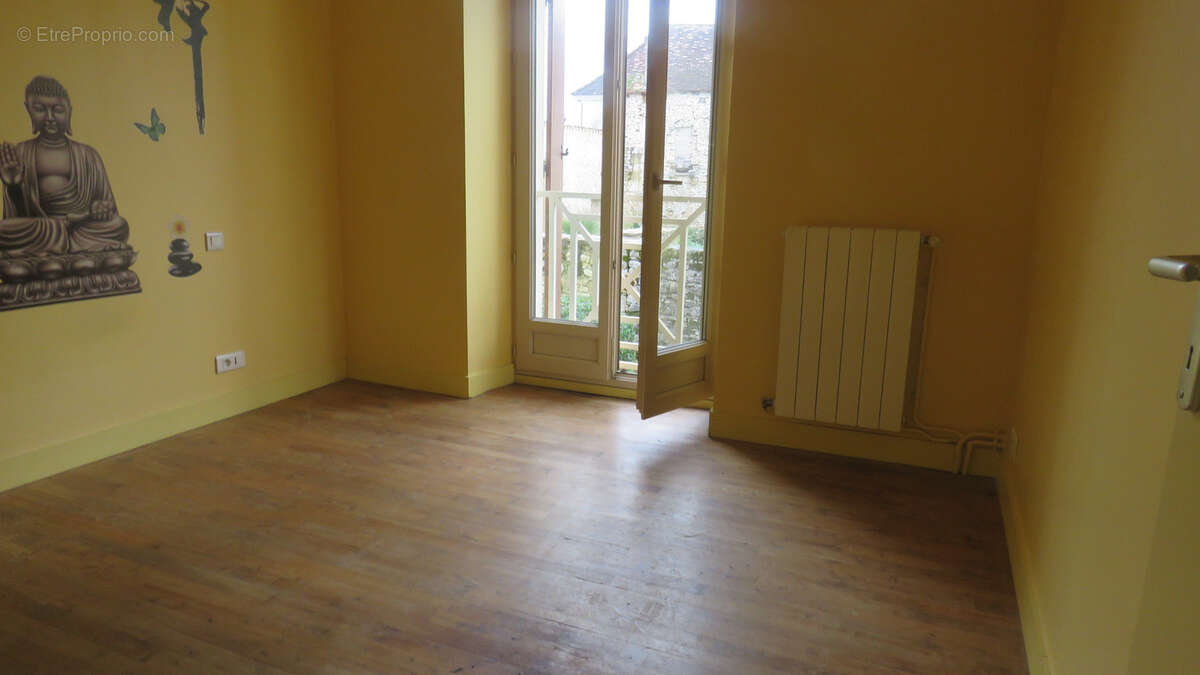 Ensemble immobilier de 2 maisons (en pierres et mitoyennes) avec une grange (en pierres) Secteur SAINT RAPHAEL - photo 30