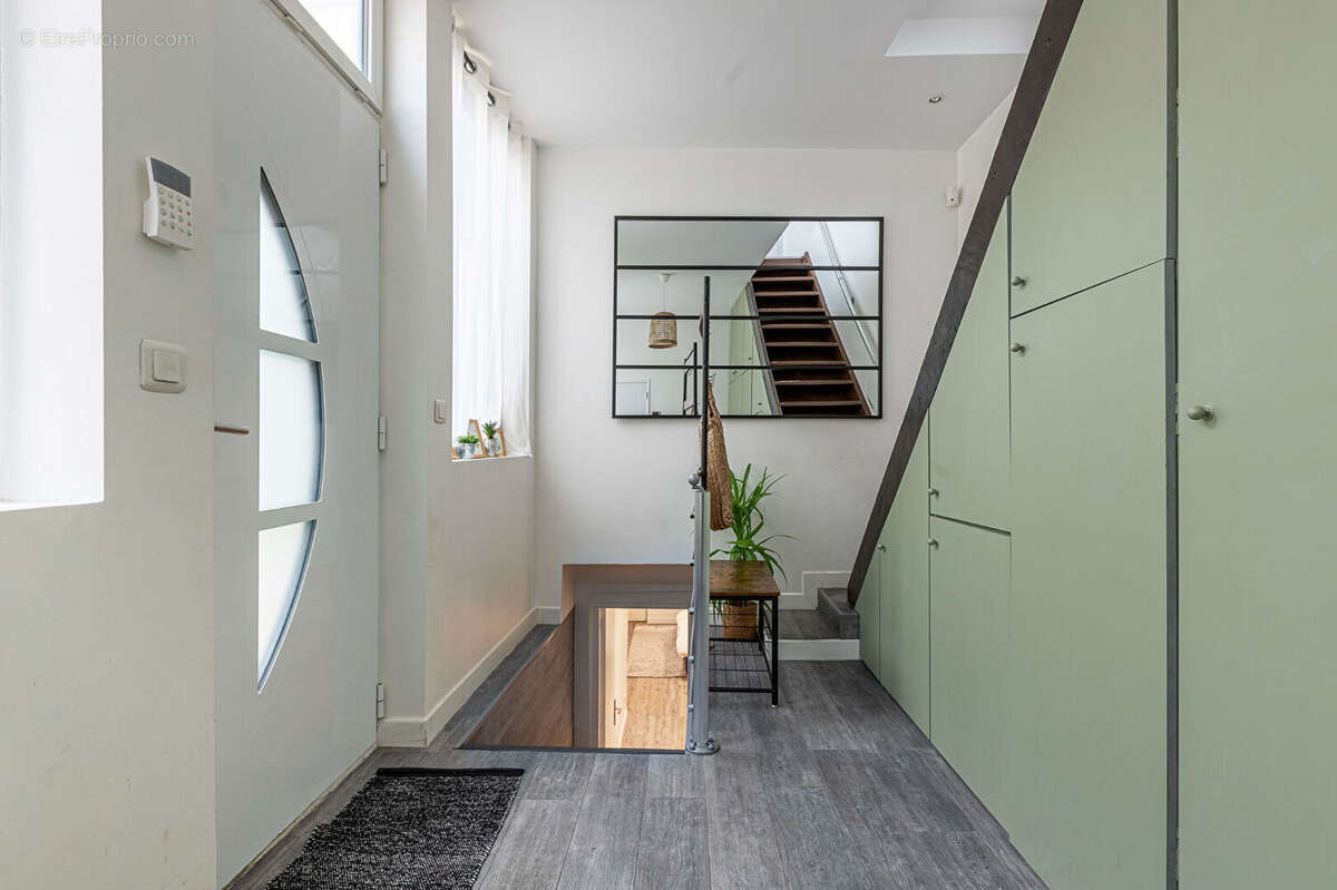 Appartement à LEVALLOIS-PERRET