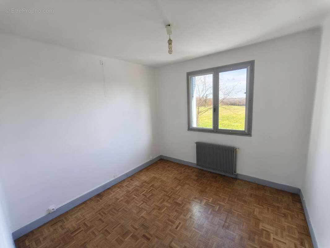 Maison à MAUVEZIN