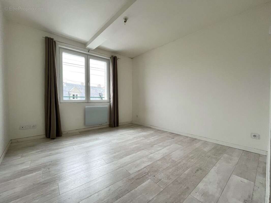 appartement : 1er étage - Appartement à BEAUGENCY