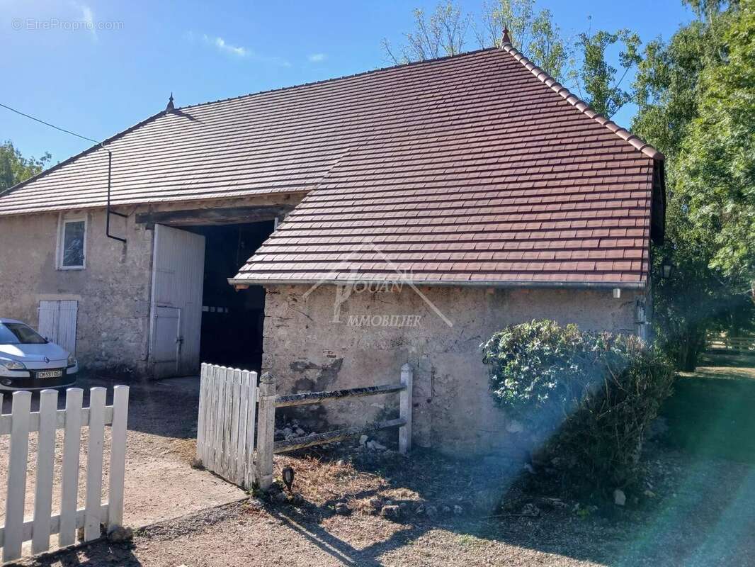 Maison à VARENNES-SUR-ALLIER