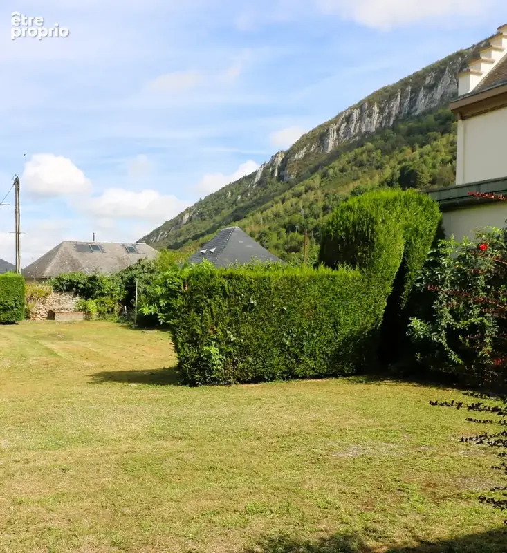 Jolie Maison de Montagne dans le Village typique de Campan, terrain et dépendances - photo 24