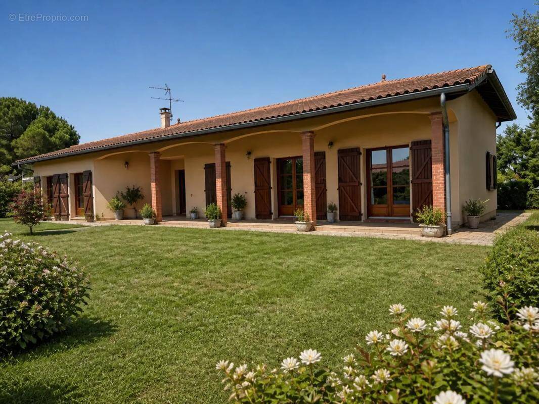 Maison à EAUNES