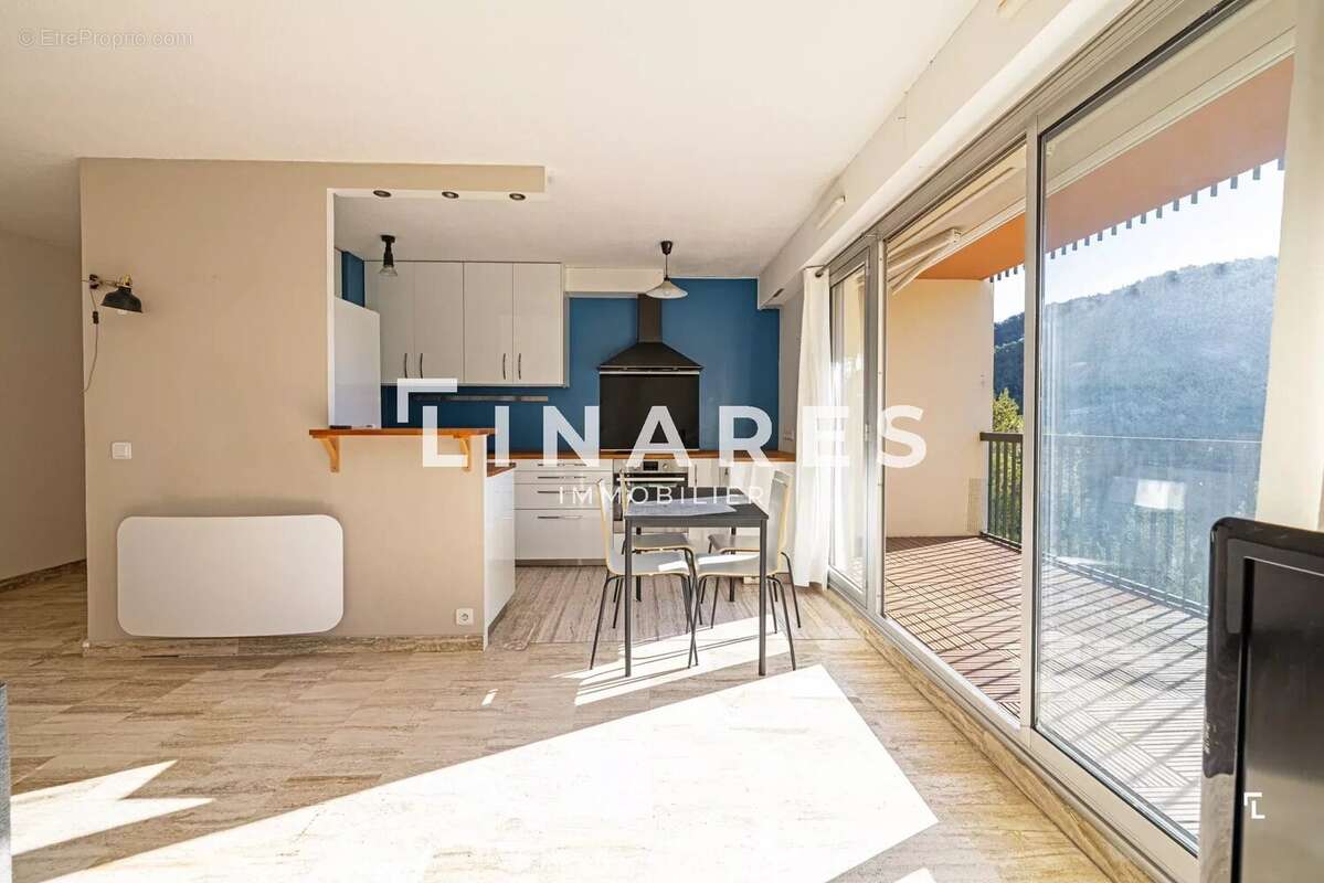 Appartement à MARSEILLE-9E
