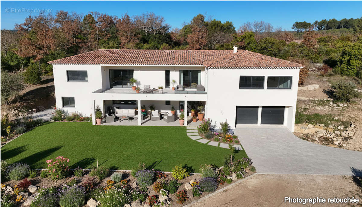 Maison à NANS-LES-PINS