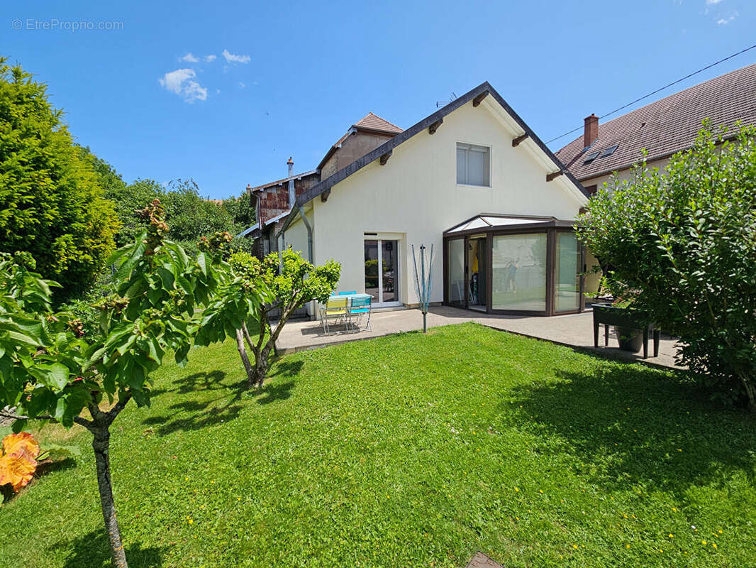 Maison Amancey 5 pièce(s) 120 m2 - photo 2