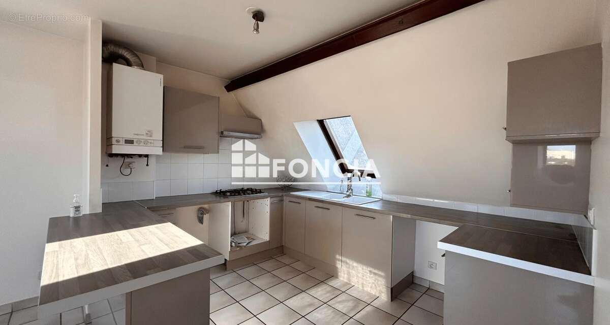 Appartement 58 m² à Conflans-Sainte-Honorine  - photo 2