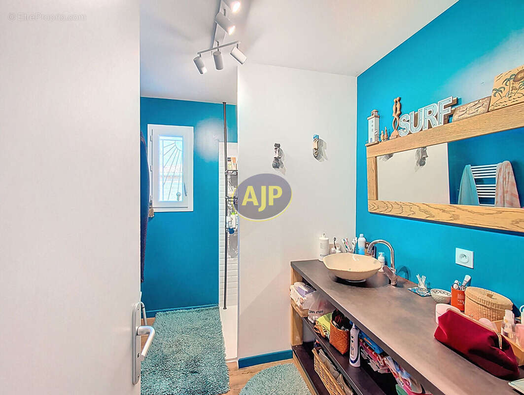 Maison à GRAYAN-ET-L'HOPITAL