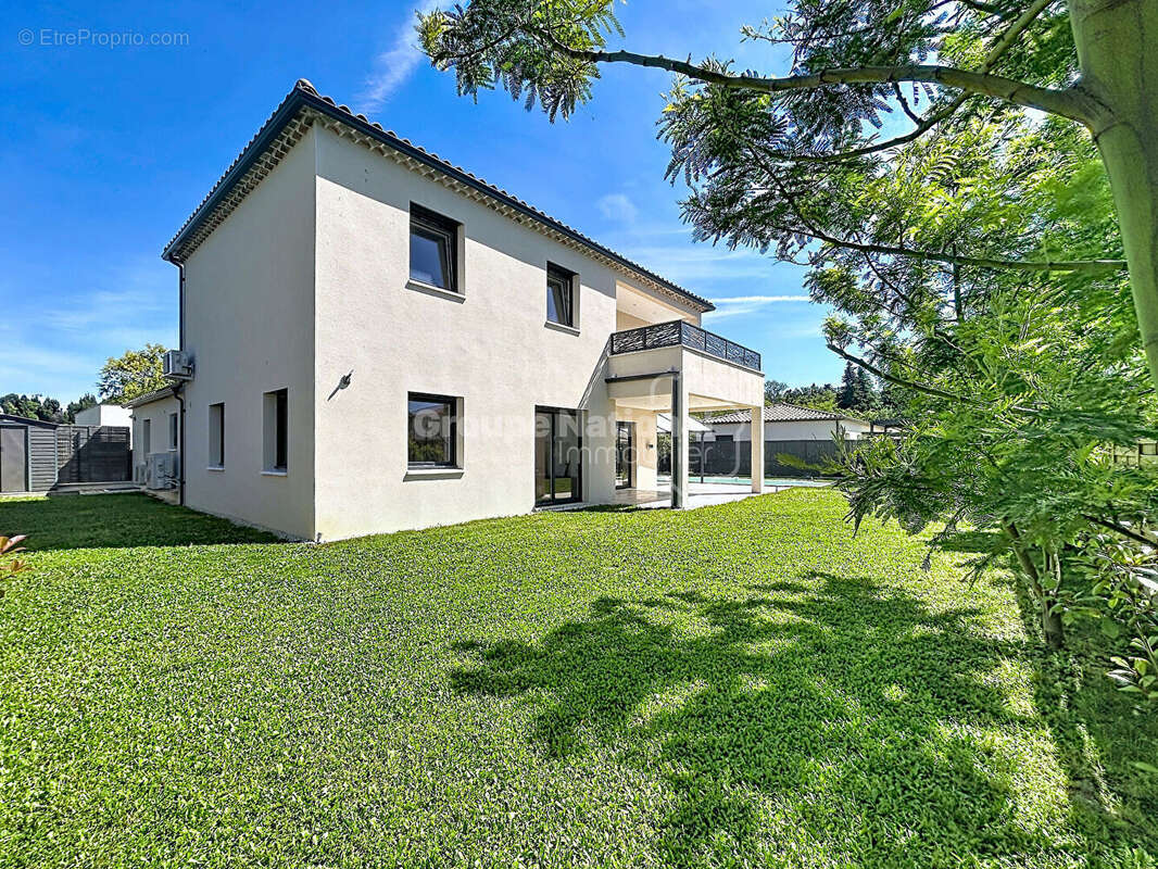 Maison à MONTEUX