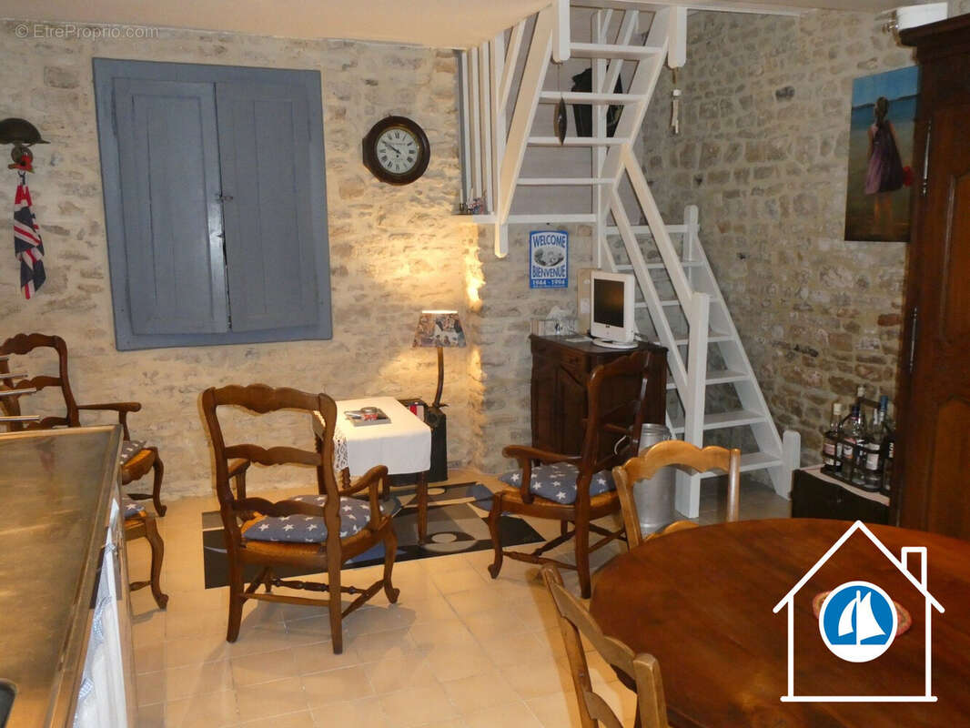 pièce à vivre - Maison à ARROMANCHES-LES-BAINS