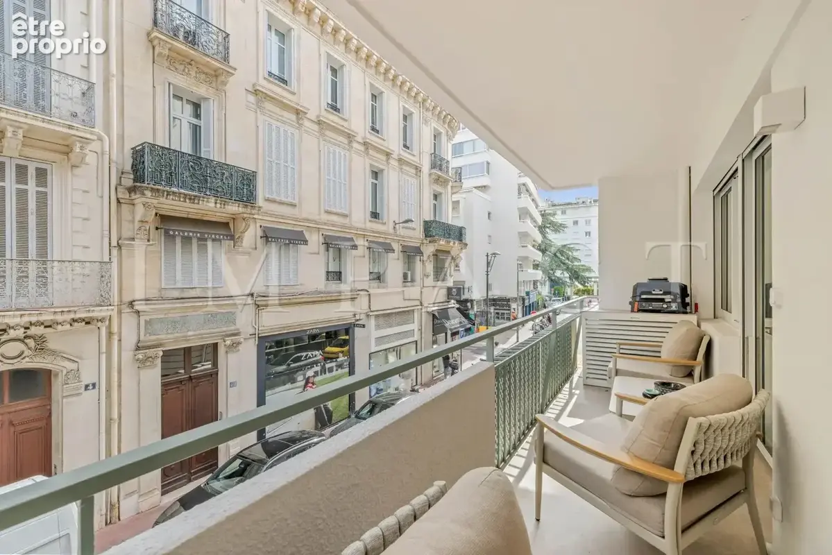 Exclusivité - Cannes proche Croisette Appartement 4 pièces rénové à vendre - photo 16