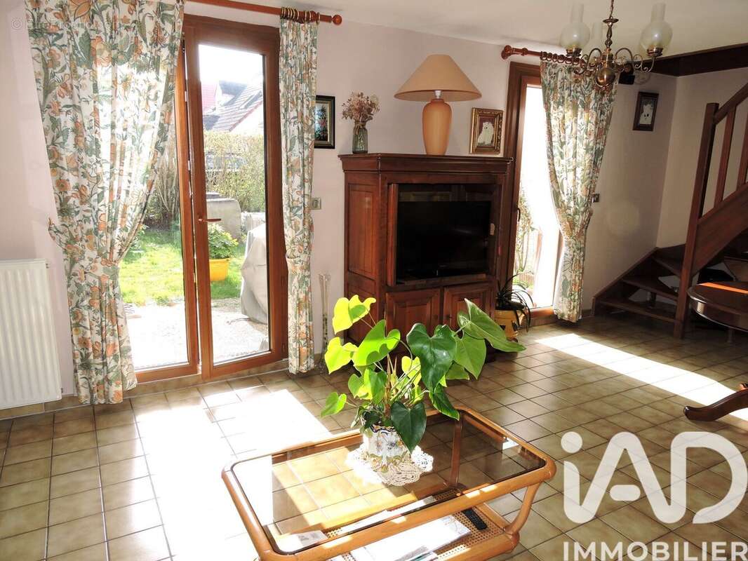 Photo 2 - Maison à GUYANCOURT