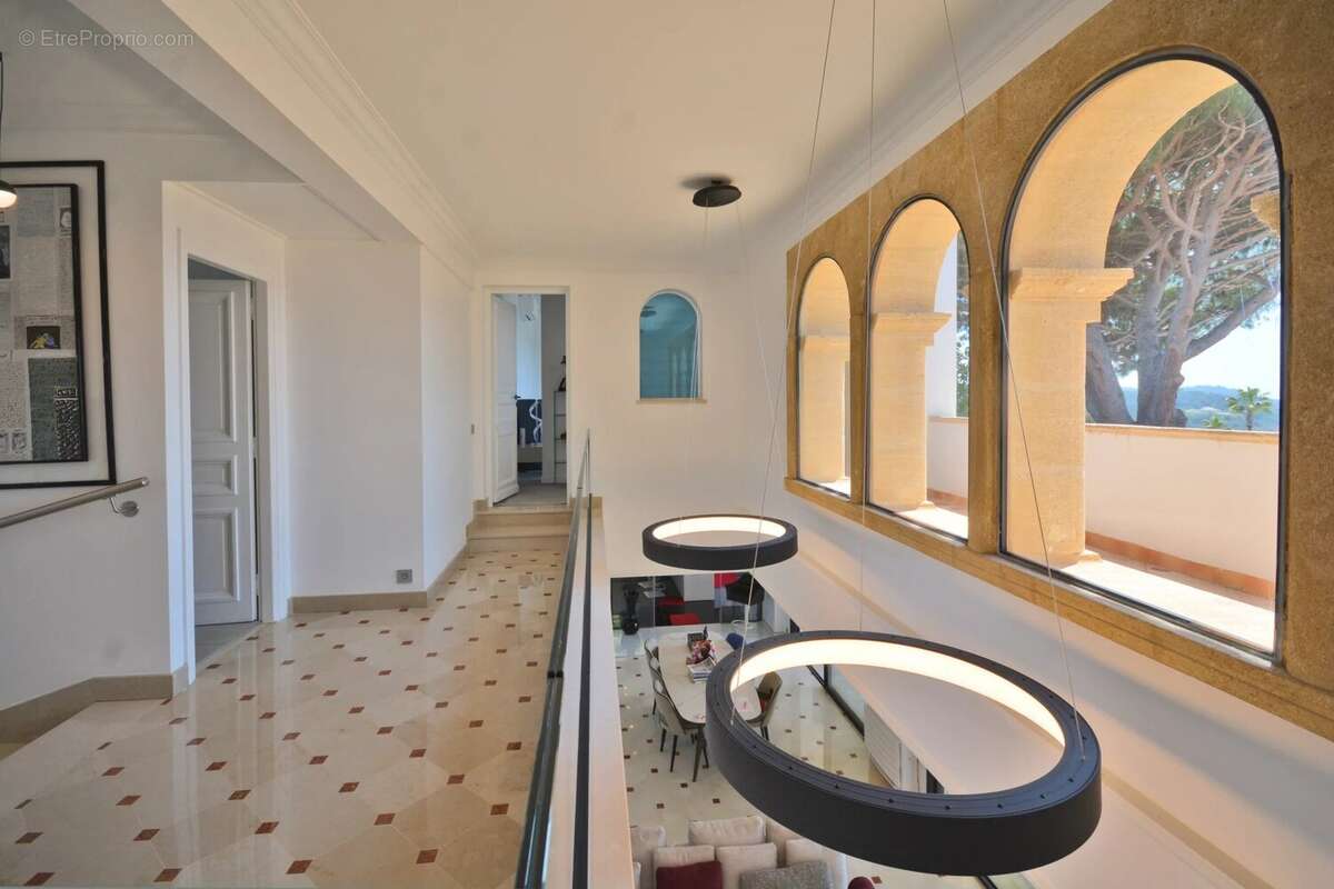 Maison à MOUGINS