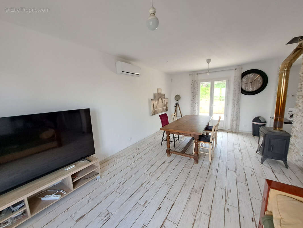 Maison à PONT-SUR-YONNE