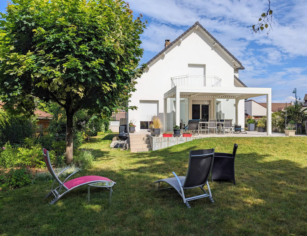 Maison à BEZANNES