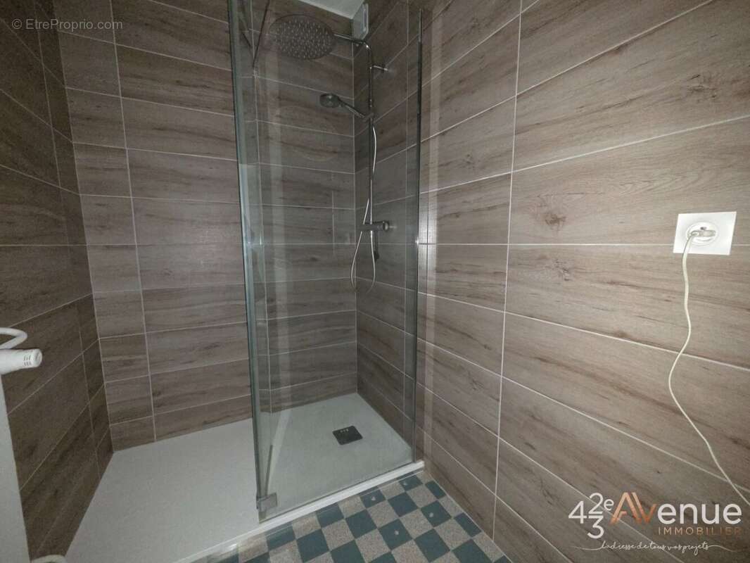 Appartement à SAINT-ETIENNE