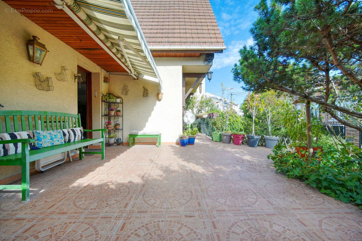 Maison à LIVRY-GARGAN