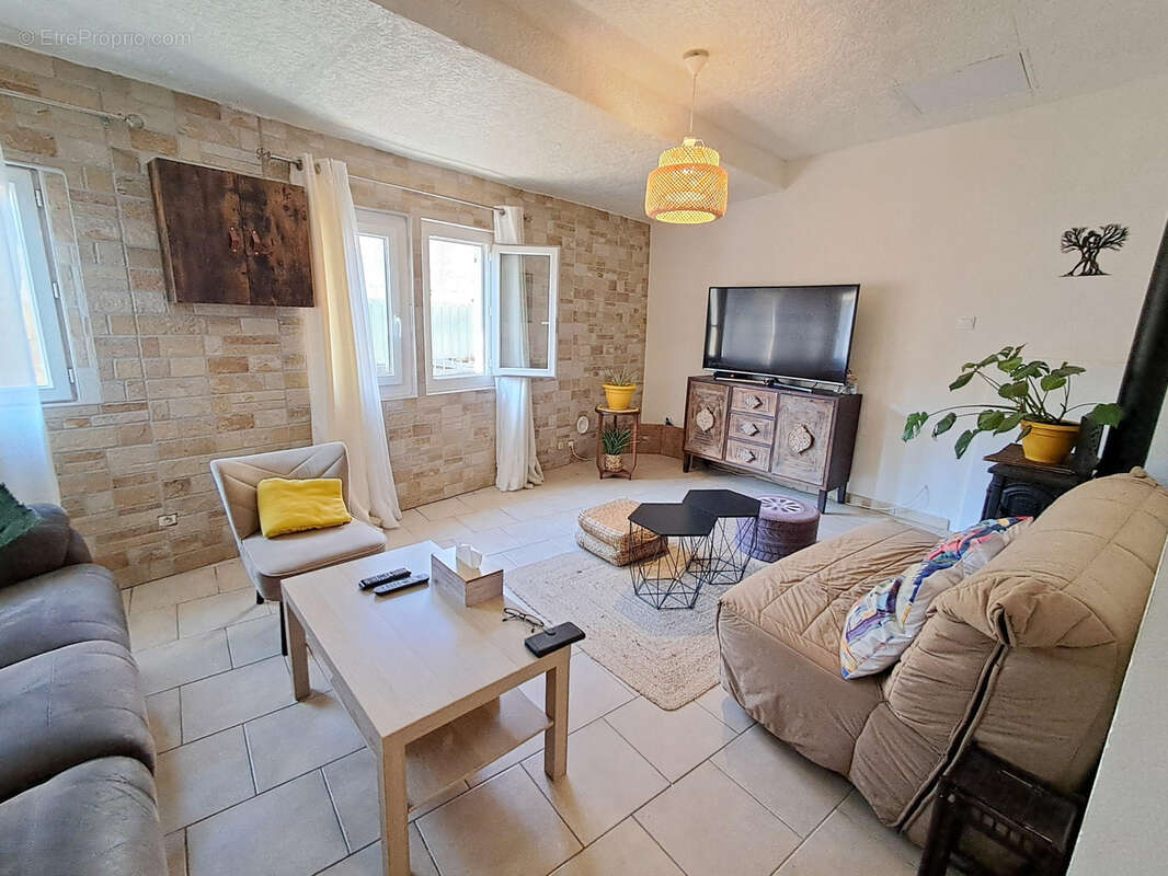 Maison à VILLEVIEILLE